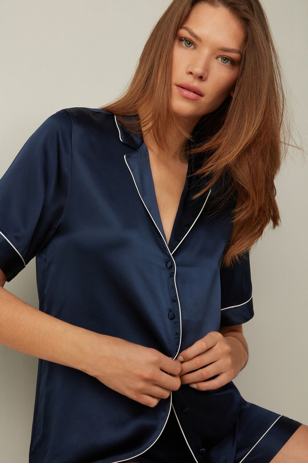 Intimissimi Kort Sleeve Silk Shirt with Contrast Trim Blauw Blauw | 03215HSPI