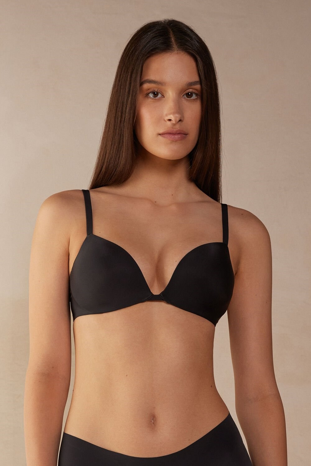 Intimissimi Silvia Push-up Bra in Ultralight Microfiber Zwart Zwart | 58247WBMG